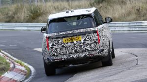 Новый 2027 Range Rover — вид сзади