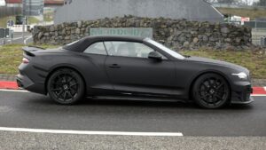 Новый Bentley Supersports Convertible — вид сбоку