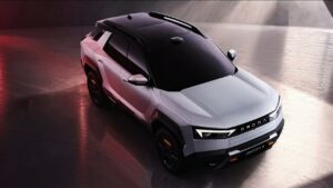 OMODA X — вид сверху спереди