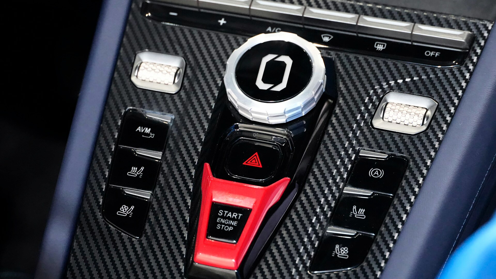 Omoda X &mdash; органы управления центральной консоли