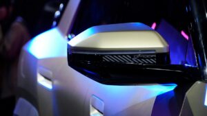 Omoda X — боковое зеркало
