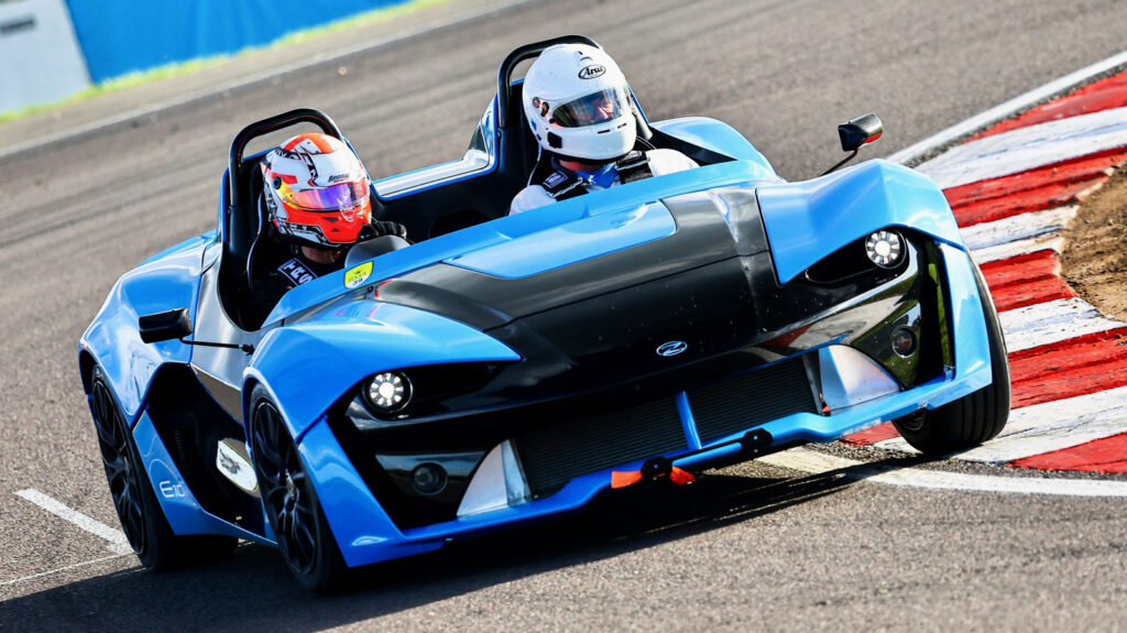 Zenos E10 вернулся после десятилетнего забвения