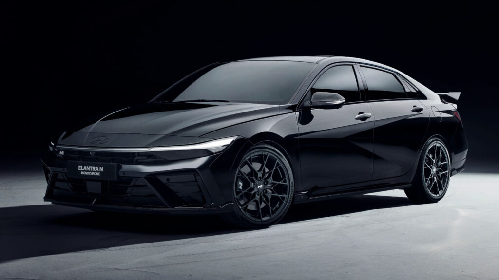 Hyundai Elantra N Monochrome — для водителей, которые не любят привлекать к себе внимание