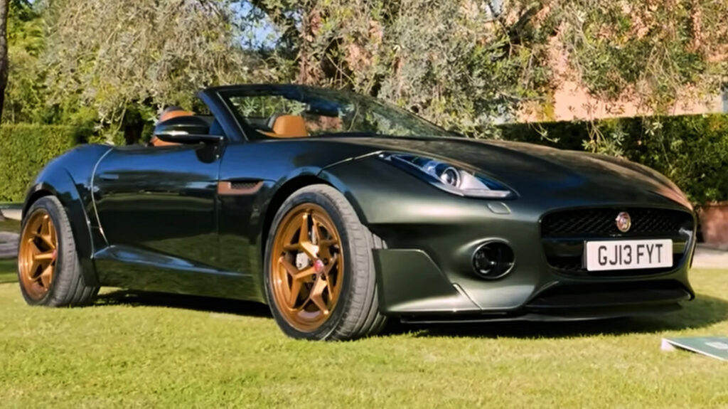 Для создания этого кастомного Jaguar использовали лен, выращенный Кларксоном